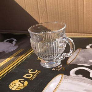 طقم كاسات شكل بطه شفاف محزز سادة من الاعلى مع يد وقاعدة 12 قطعة طقم كاسات شكل بطه شفاف محزز سادة من الاعلى مع يد وقاعدة 12 قطعة